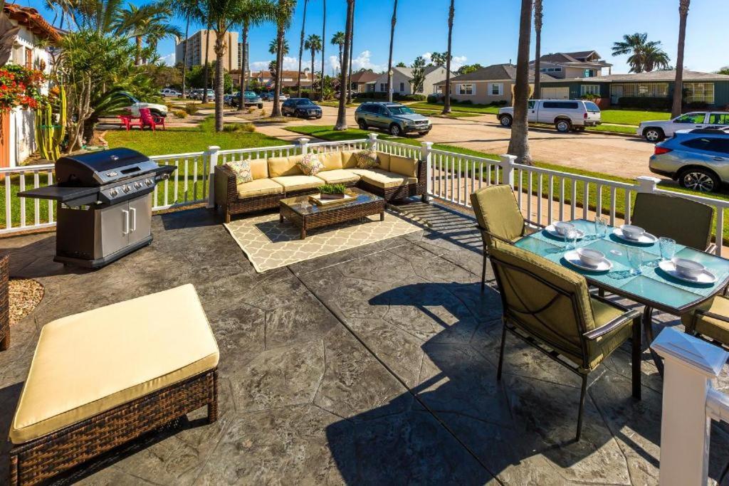 Pacific Oasis - Large Patio, Parking & Walk To Ferienhaus *